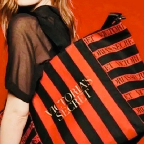 Victoria’s Secret Striped Weekender Duffel Bag - Picture 2 of 5